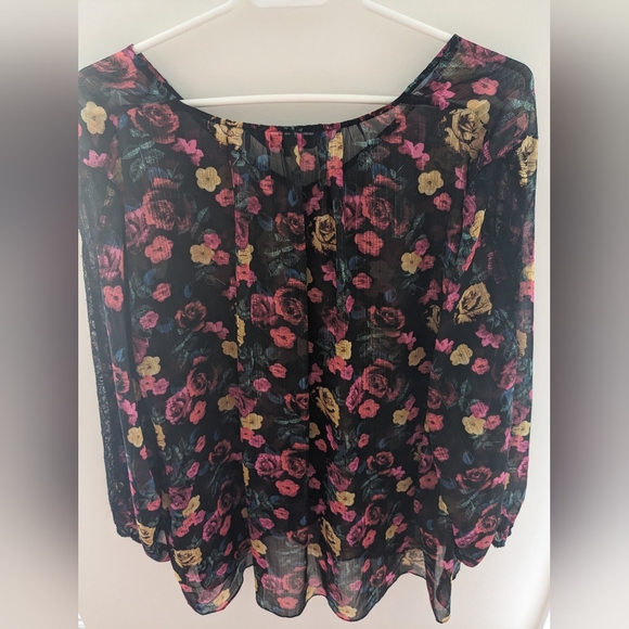 Rachel Roy Beautiful Floral V Neck Black Blouse Lace Sleeves Size 3X - Picture 3 of 8